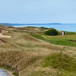 Meet your Posher, Derek